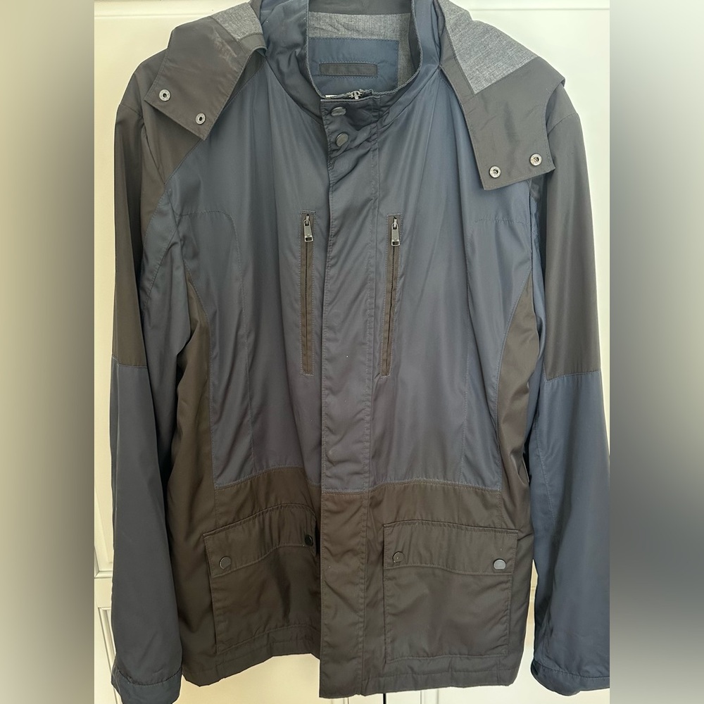 Amazing! Calvin Klein Men's Navy and Black Raincoat. Attached hood. XXL